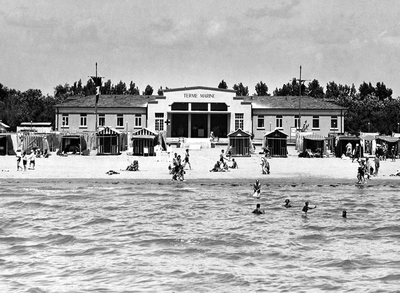 Le vecchie Terme Marine viste dal mare